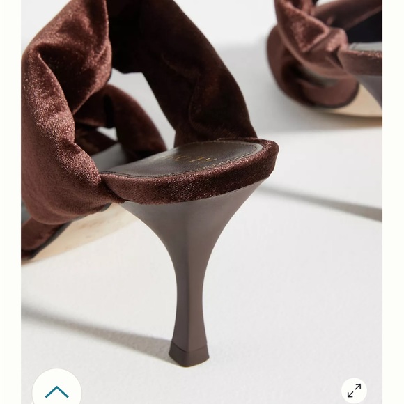 NWT Anthropologie Alohas Twist Velvet Heels - Picture 5 of 5